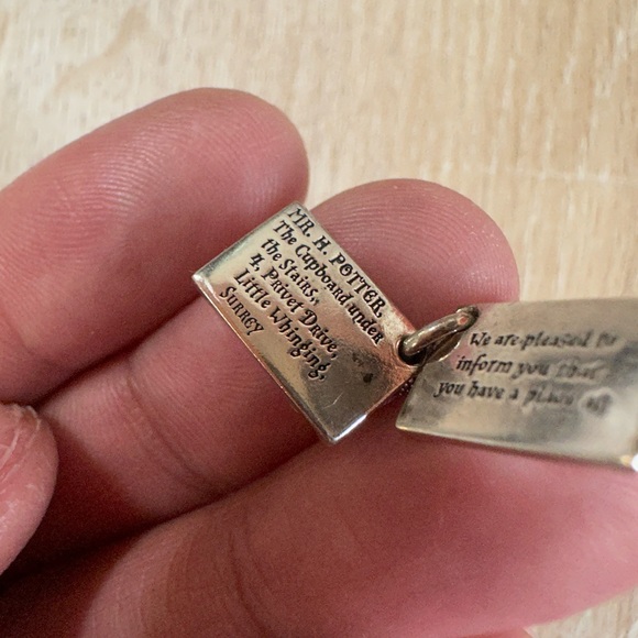Pandora Harry Potter Hogwarts Acceptance Letter Dangle Charm - Picture 4 of 6